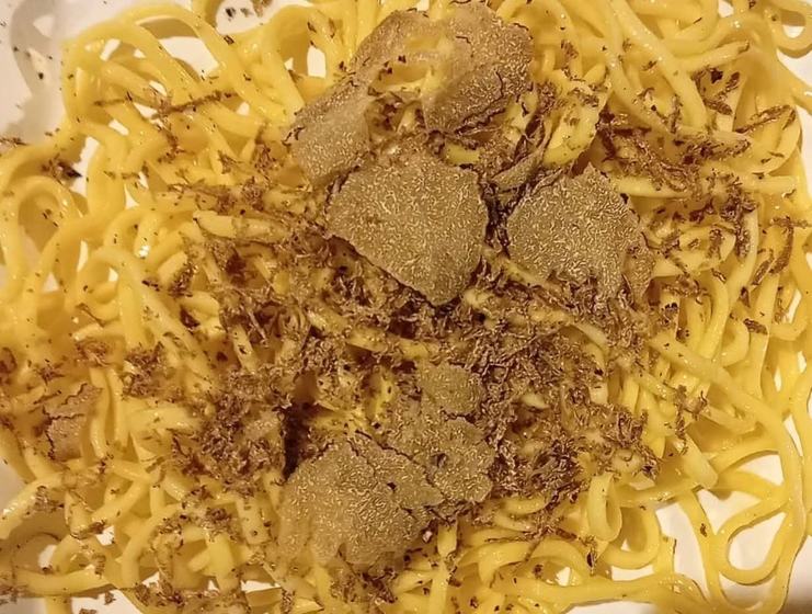 Tagliolini con lamelle di tartufo