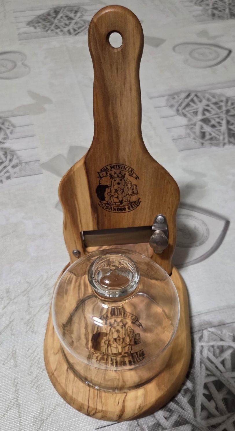 Espositore in legno con campana di vetro